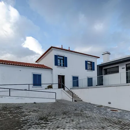 بيت شباب Casa Do Musico *